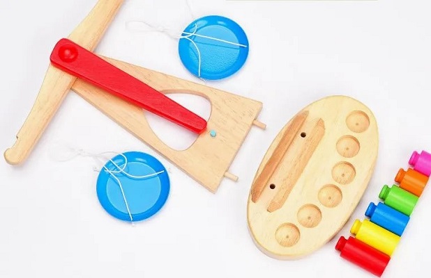 Jucarie: Balanta din lemn. Educational Balance