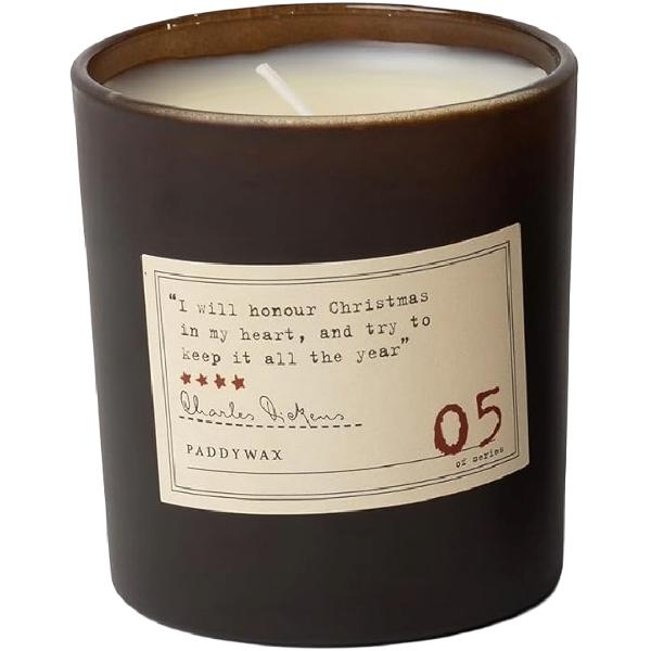 Lumanare. Charles Dickens