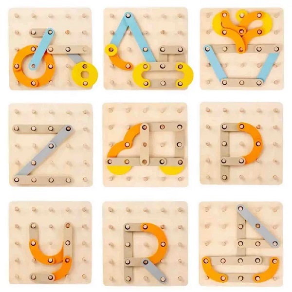 Joc educativ: Creative Board. Geoboard