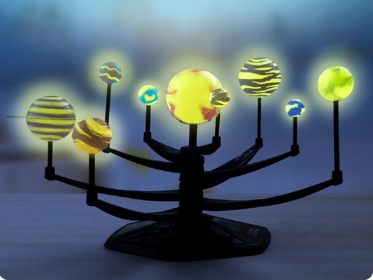Sistemul solar planete fosforescente. Kit educativ STEM