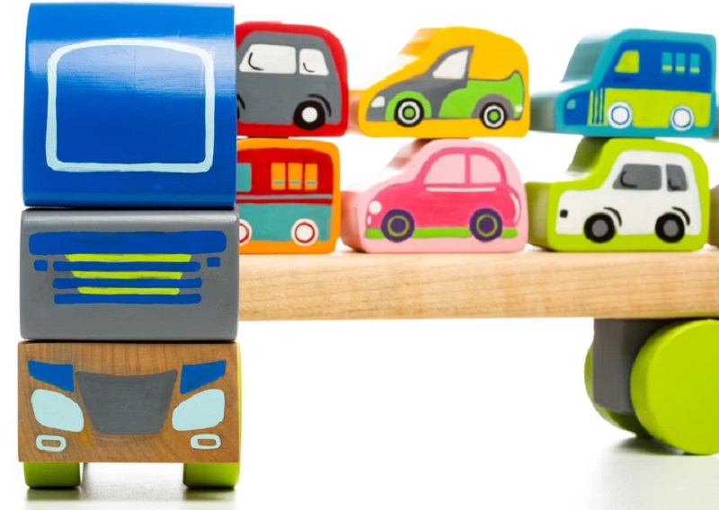 Jucarie din lemn: Camion pentru masini