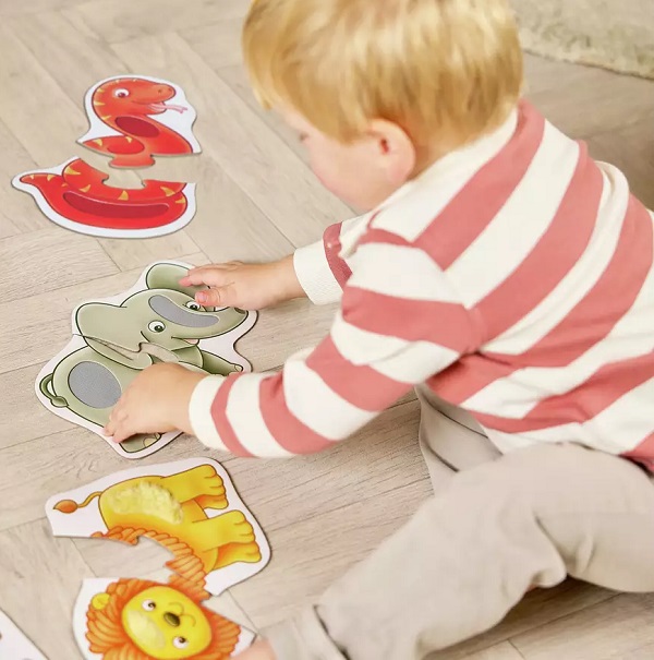 Puzzle 2 piese: Potriveste si atinge