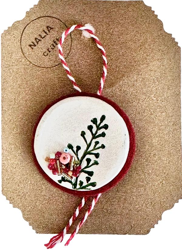 Brosa lut. Martisor: Primavara