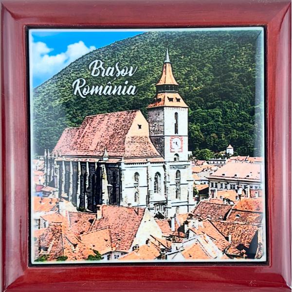 Cutie bijuterii din lemn. Biserica Neagra color