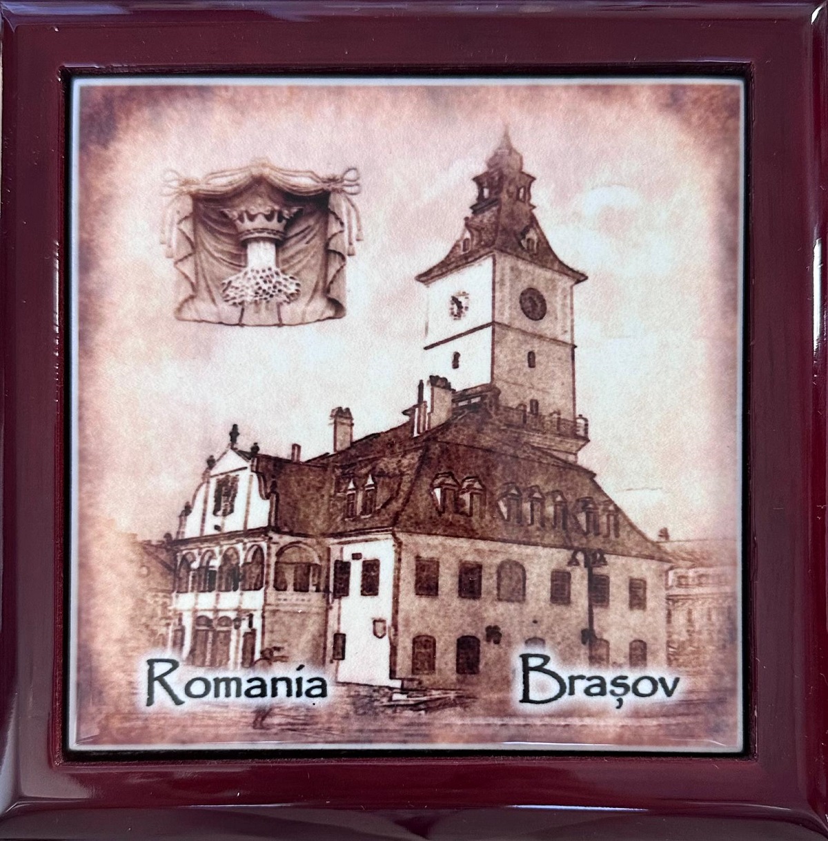 Imaginea produsului 'Cutie bijuterii din lemn. Casa Sfatului alb-negru'