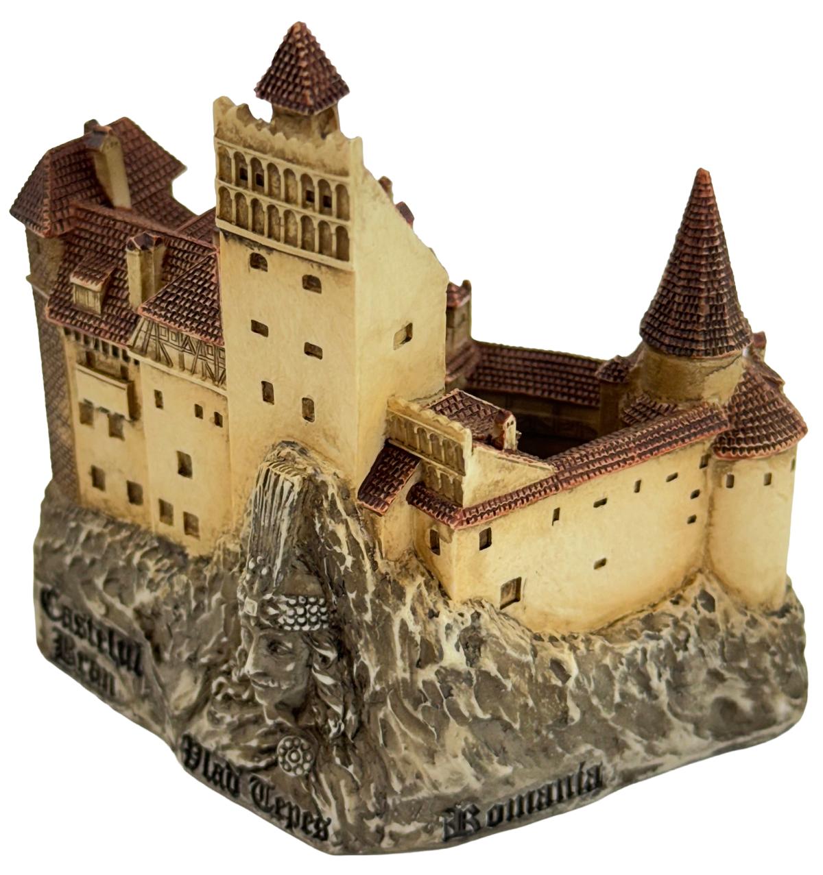 Imaginea produsului 'Suvenir: Castelul Bran din rășină'