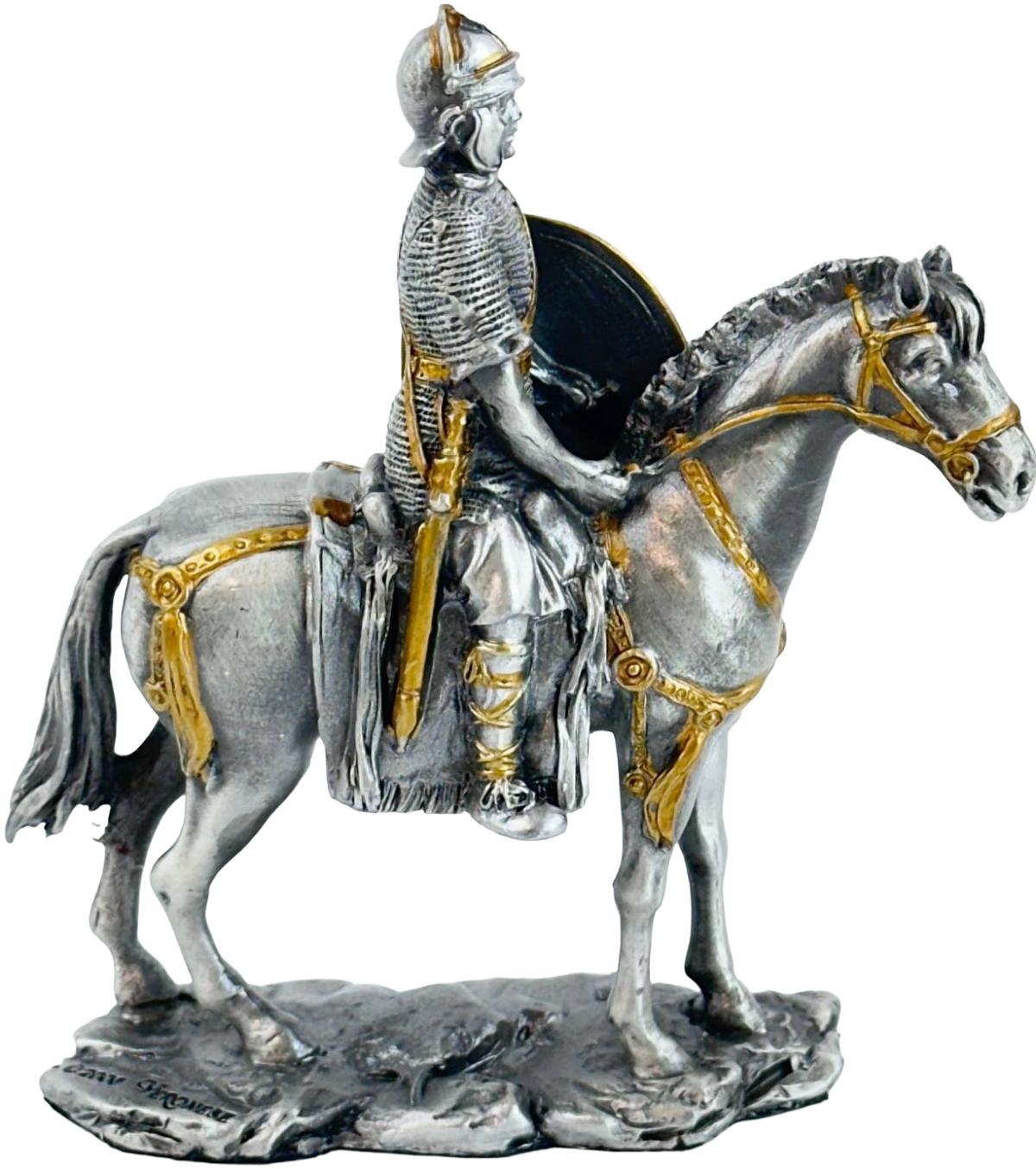 Imaginea produsului 'Soldățel de colecție din plumb: Ecvestru cu scut lauri'