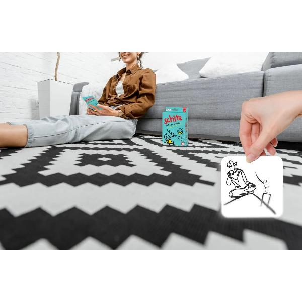 Joc de carti: Schite. Distractie in familie