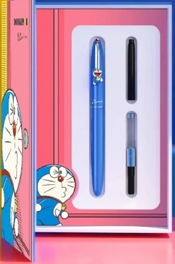 Imaginea produsului 'Set Stilou Doraemon albastru și 3 cartușe'