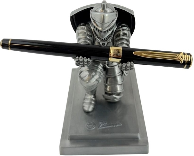 Set Stilou cavaler negru cu suport tip cavaler