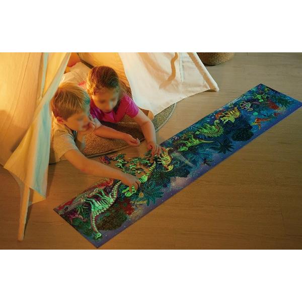 Puzzle fotoluminescent. Dinozauri
