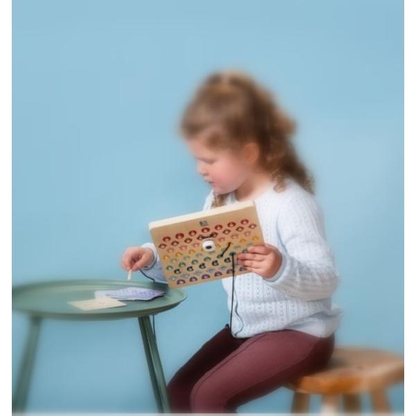 Joc educativ: Coase dupa cod