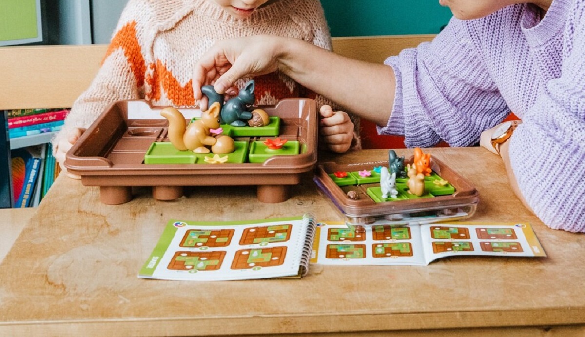 Imaginea produsului 'Joc de logică tip puzzle: Squirrels Go Nuts XXL'