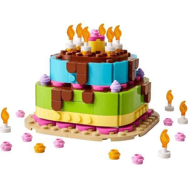 Lego: Tort pentru petrecerea de zi de nastere