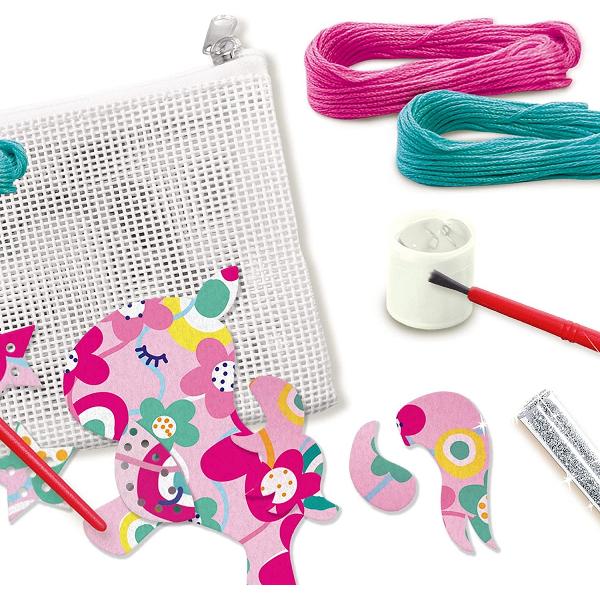 Set creativ: Gentuta brodata. Unicorn
