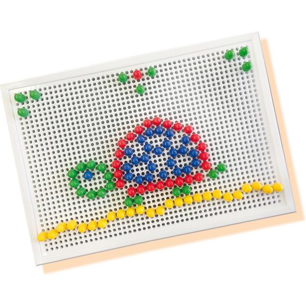 Set creativ: Tabla mozaic cu peg-uri colorate