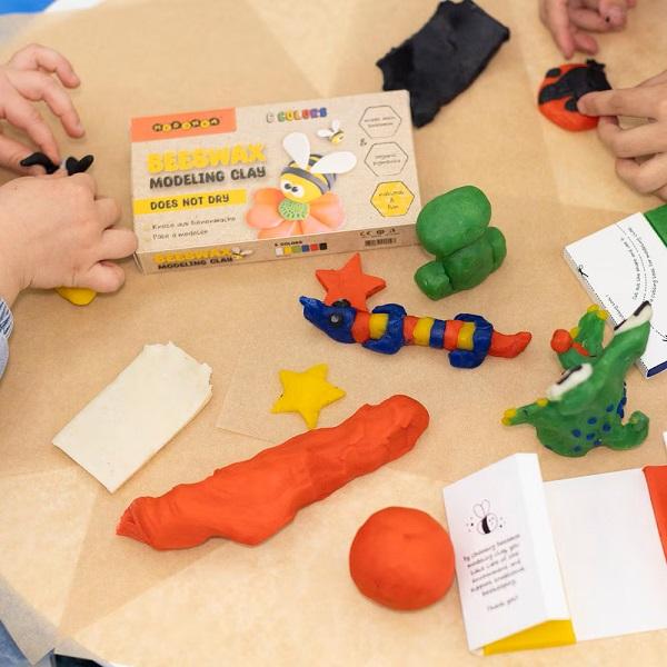 Plastilina din ceara de albine. Set 6 culori