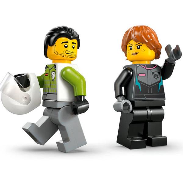 Lego City: Jet vs. car