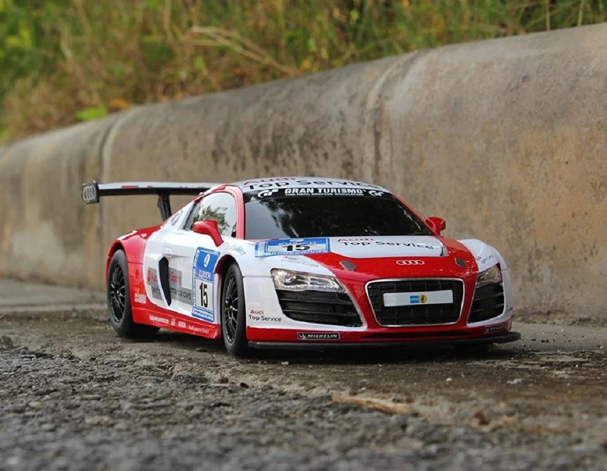 Imaginea produsului 'Mașina Audi R8 LMS cu telecomandă scale 1/18'