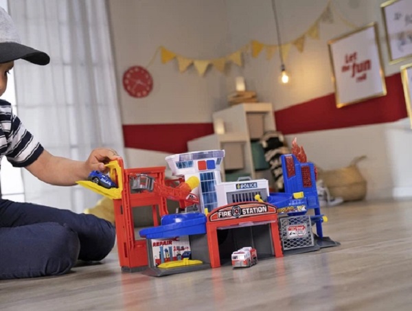 Imaginea produsului 'Dickie Fire and Rescue Playset. Stație de pompieri și salvare cu pulverizator'