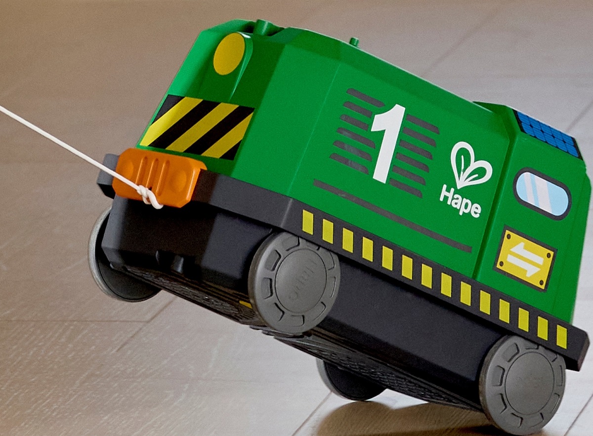 Imaginea produsului 'Joc de construcție. Tren în cutie tip locomotivă. 60 piese'