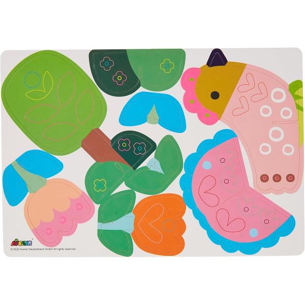 Joc creativ Stick 'N' Play cu scene 3D si stickere repozitionabile: Gradina secreta