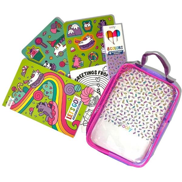 Kit portabil de activitati si colorat: Unicorni