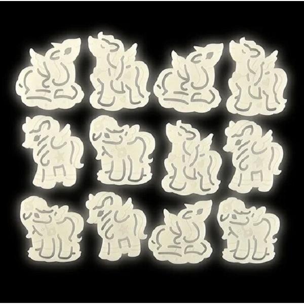 Decoratiuni de perete fosforescente: Unicorni