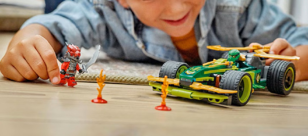 Imaginea produsului 'Lego Ninjago. Mașina de curse pull-back a lui Lloyd'