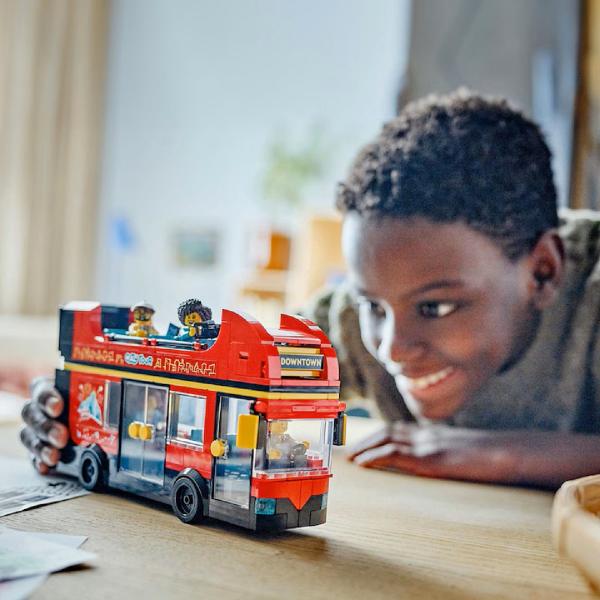 Lego City. Autobuz turistic rosu cu etaj
