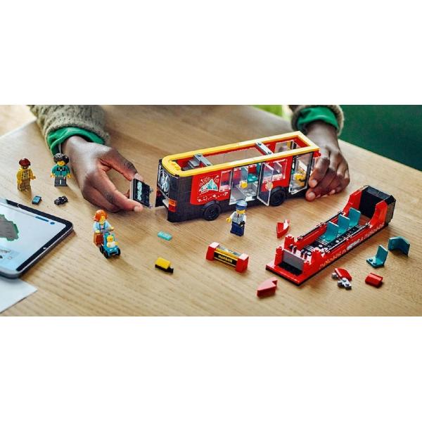Lego City. Autobuz turistic rosu cu etaj
