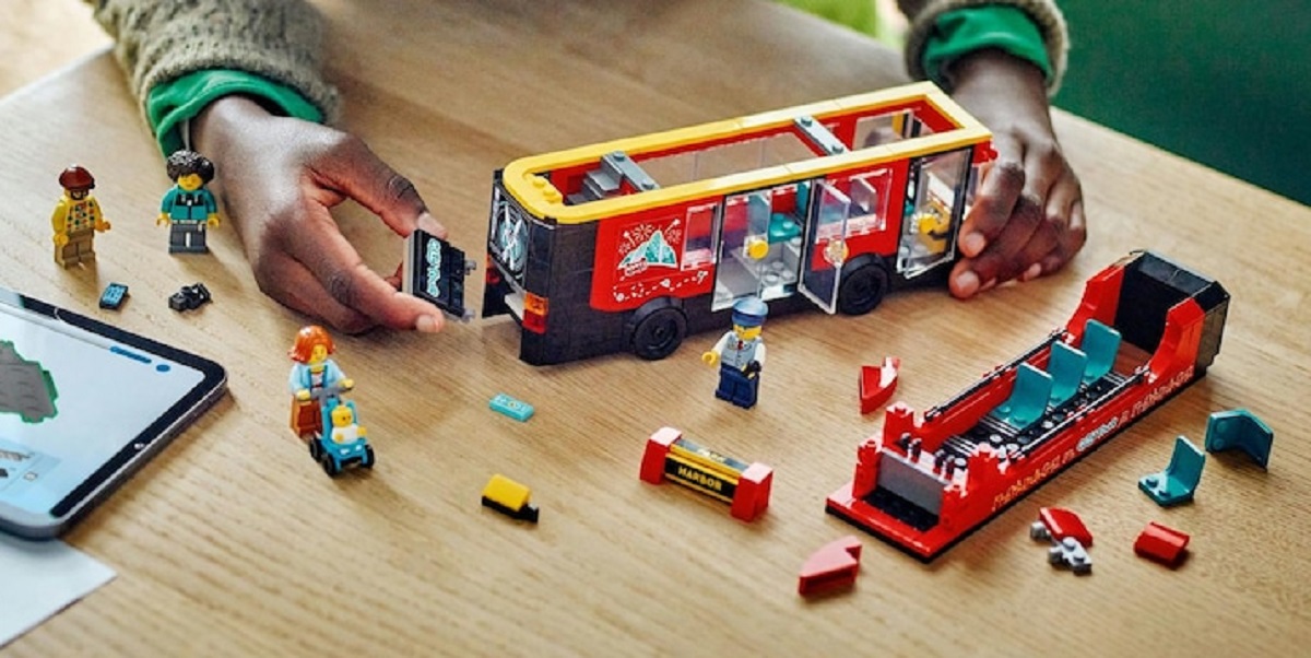 Imaginea produsului 'Lego City. Autobuz turistic roșu cu etaj'