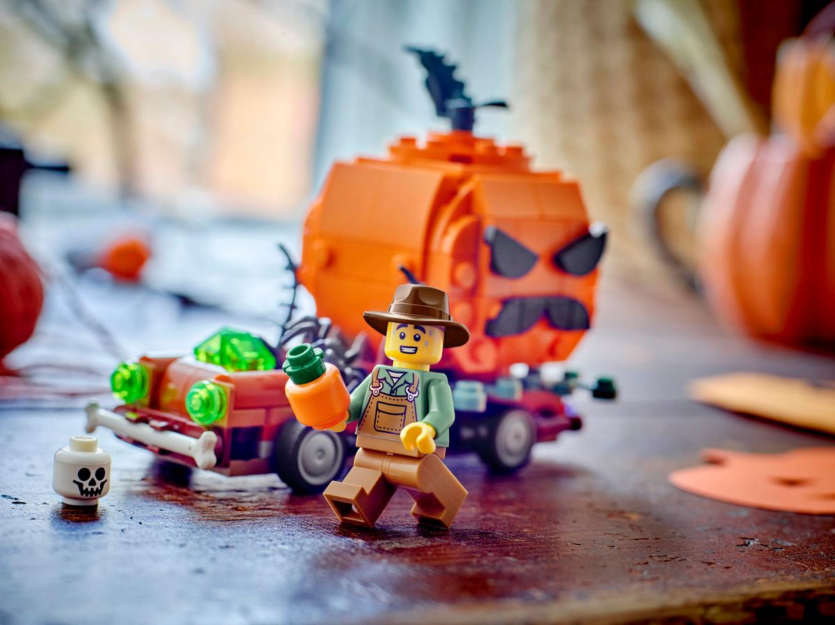 Imaginea produsului 'Lego. Camioneta cu dovleac sculptat'