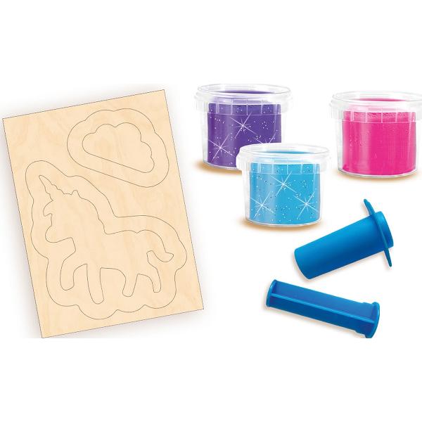 Creeaza unicorni neon cu sclipici din plastilina