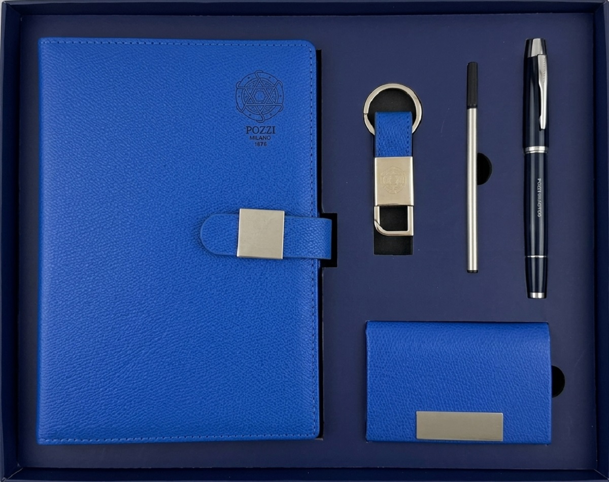 Imaginea produsului 'Set scriere: Agendă A5, pix, rezervă, port-card și breloc. Albastru'