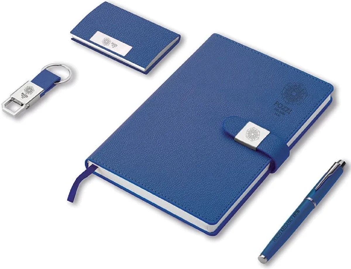Imaginea produsului 'Set scriere: Agendă A5, pix, rezervă, port-card și breloc. Albastru'