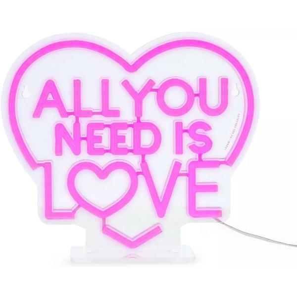 Lampa LED: All you need is love