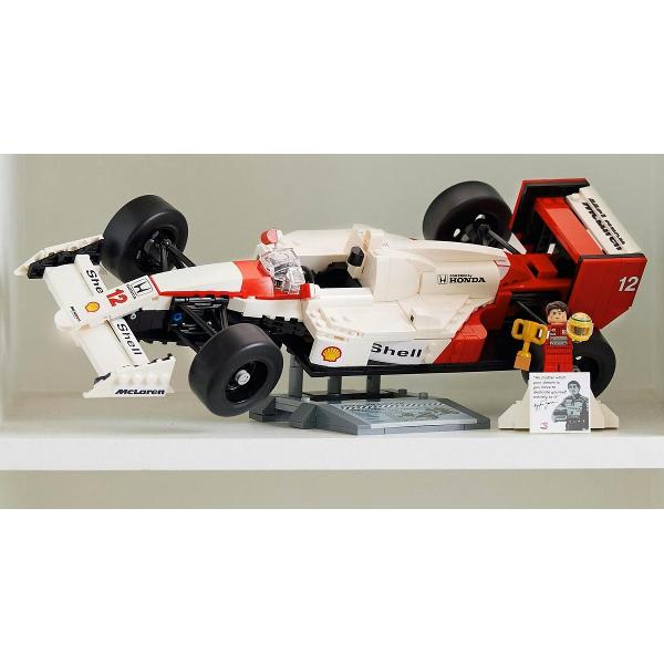 Lego Icons. McLaren MP4/4 si Ayrton Senna