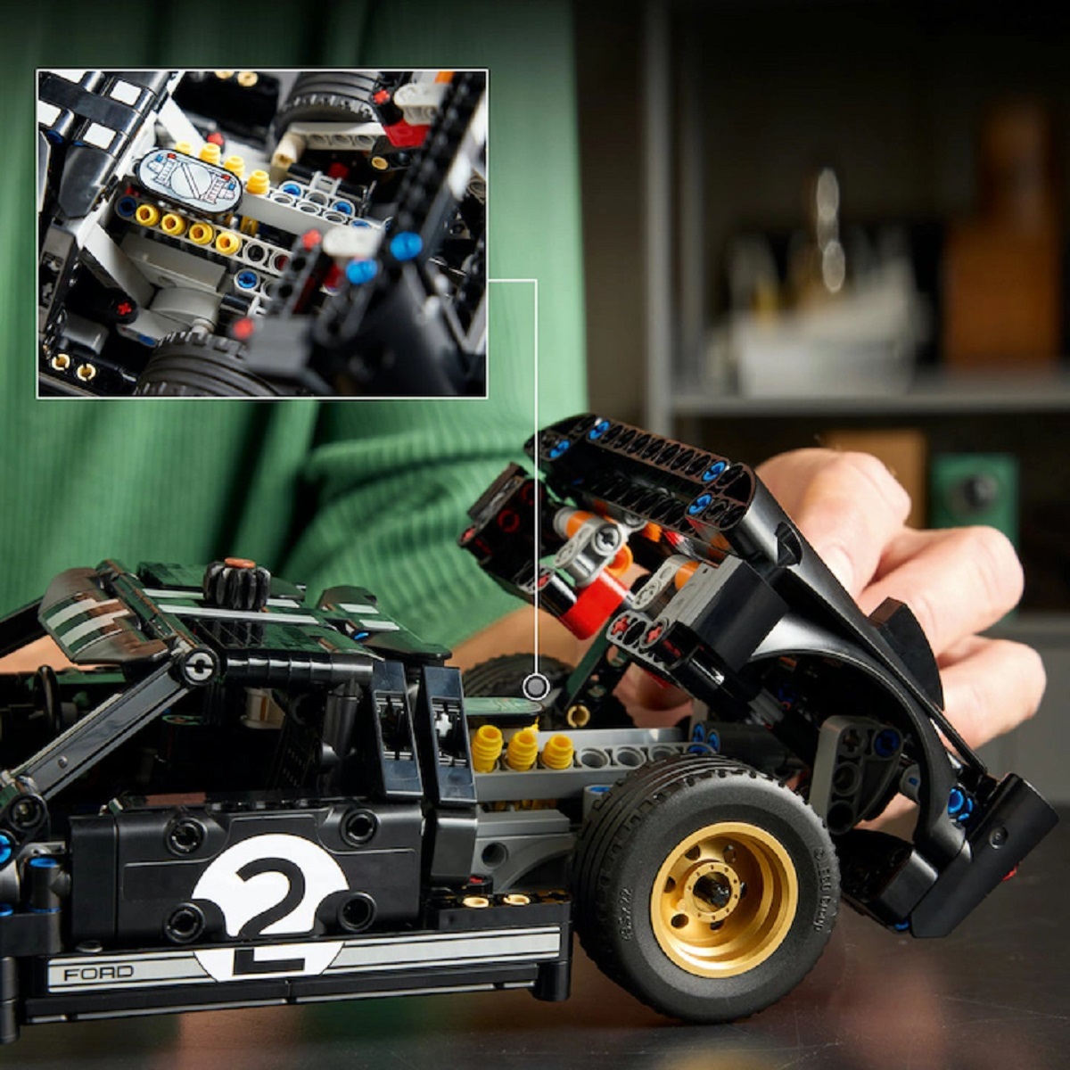 Imaginea produsului 'Lego Technic. Mașină de curse 1966 Ford GT40 MK II'