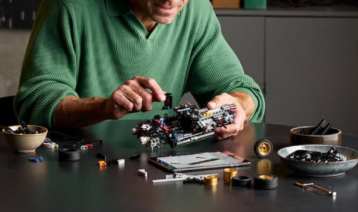 Imaginea produsului 'Lego Technic. Mașină de curse 1966 Ford GT40 MK II'