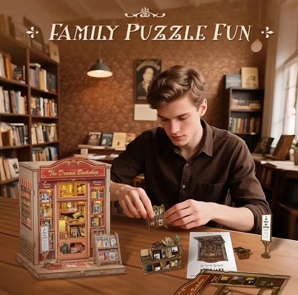 Imaginea produsului 'Puzzle 3D DIY Book Nook: The Drama Bookshop'