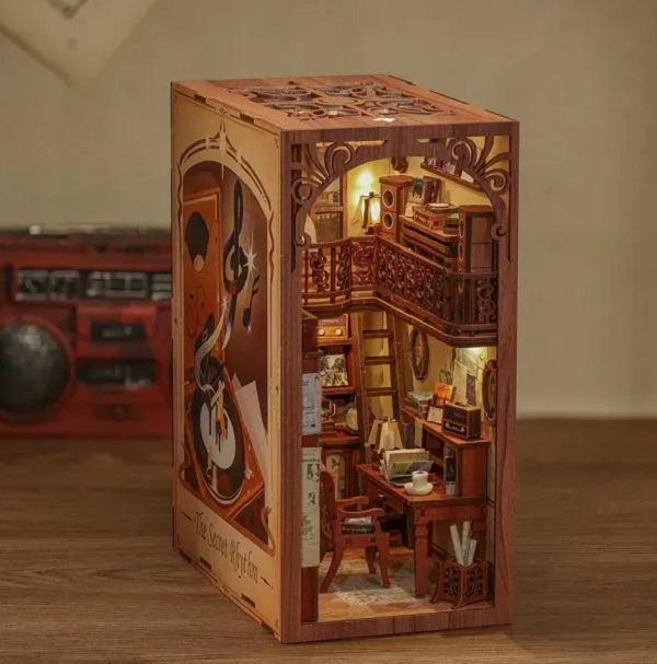 Imaginea produsului 'Puzzle 3D DIY Book Nook: The Secret Rhythm'