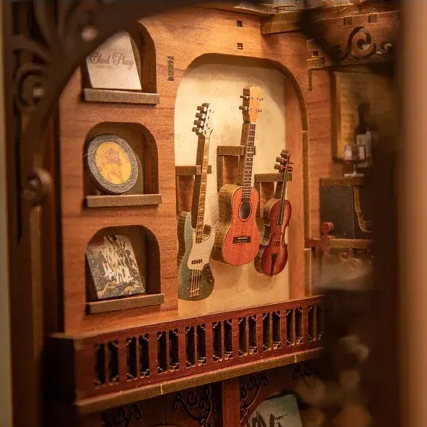 Imaginea produsului 'Puzzle 3D DIY Book Nook: The Secret Rhythm'