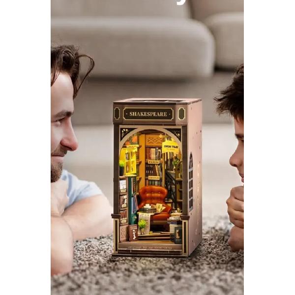 Puzzle 3D DIY Book Nook and Wonderland: Biblioteca lui Shakespeare 