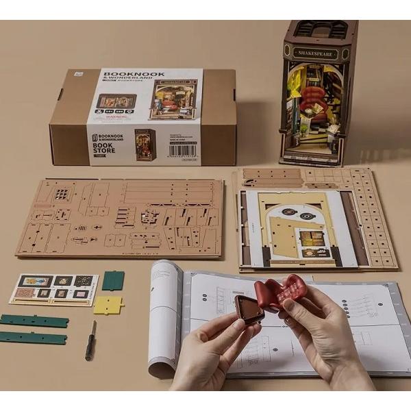 Puzzle 3D DIY Book Nook and Wonderland: Biblioteca lui Shakespeare 