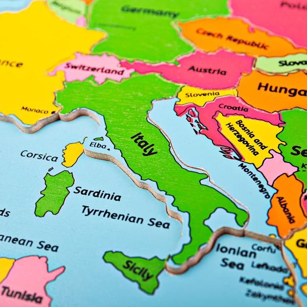 Puzzle din lemn. Harta Europei