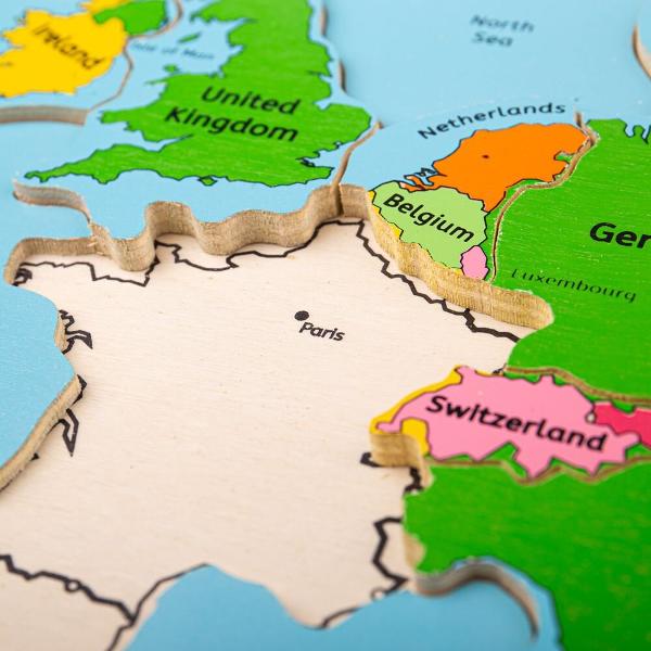 Puzzle din lemn. Harta Europei
