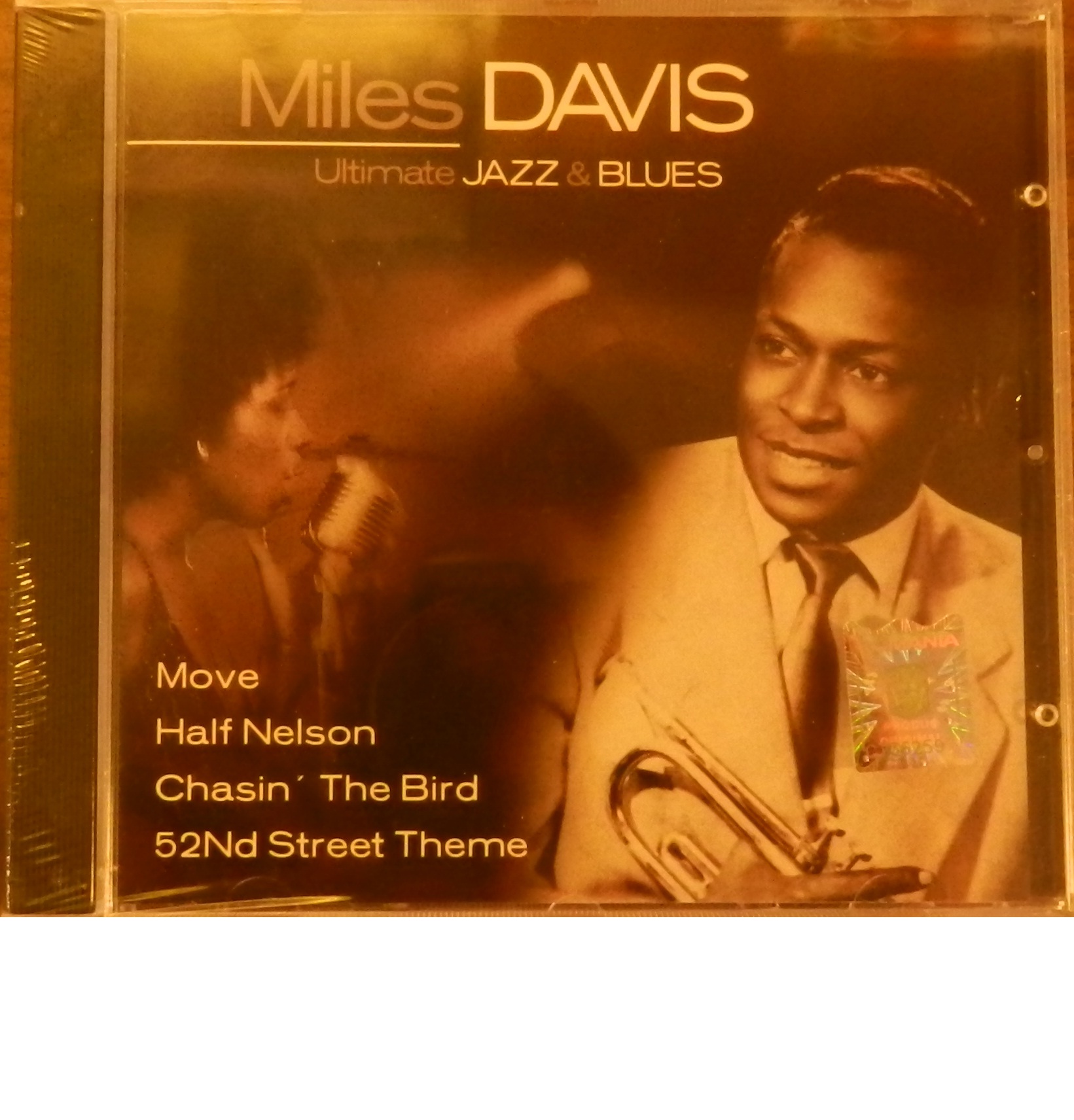Imaginea produsului 'CD Miles Davis - Ultimate Jazz And Blues'